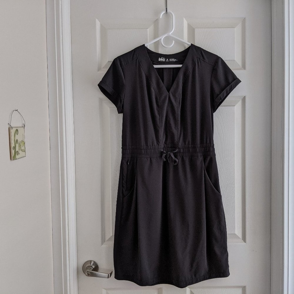 REI Co-op Aoraki Travel Dress in Black - Size M